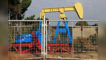 Venezuela's oil exports drop 40 percent after U.S. sanctions: data