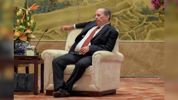 Corrected: Democrats' Twitter war: Should U.S. borrow a lot, or a whole lot?