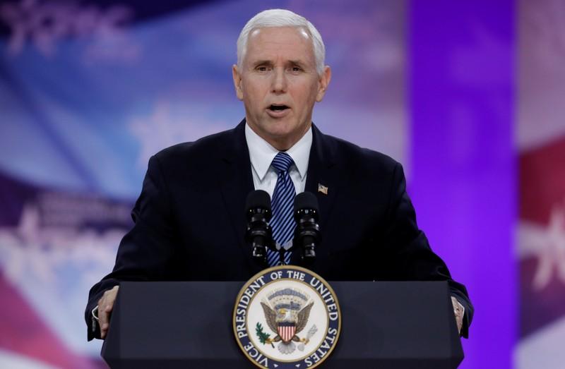 U.S. to revoke visas of 77 others tied to Venezuela's Maduro - Pence U.S. to revoke visas of 77 others tied to Venezuela's Maduro - Pence