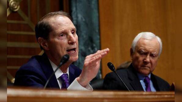 Senators ask U.S. border agency about reported tracking of journalists