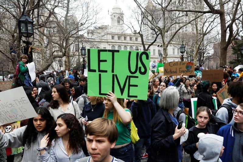U.S. youth rally in Washington protests climate inaction U.S. youth rally in Washington protests climate inaction