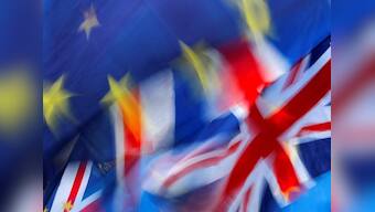 Rising no-deal Brexit fears pile pressure on pound