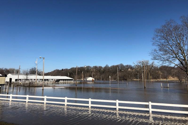 Missouri governor declares state of emergency amid rising floodwaters in Midwestern U.S