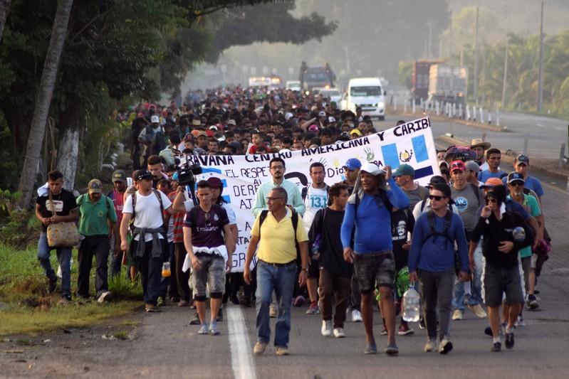 Caravan of migrants in Mexico starts moving towards US