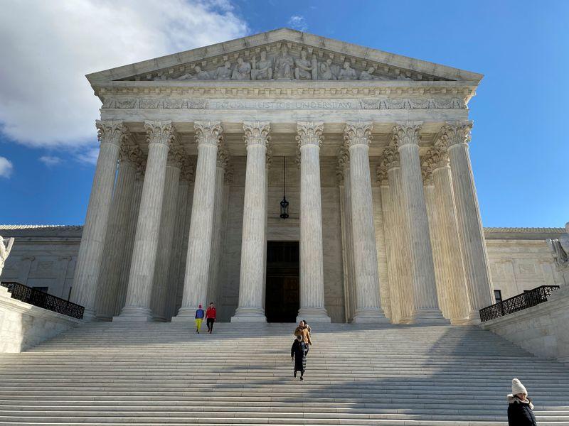 U.S. Supreme Court takes up Democratic bid to defend Obamacare U.S. Supreme Court takes up Democratic bid to defend Obamacare
