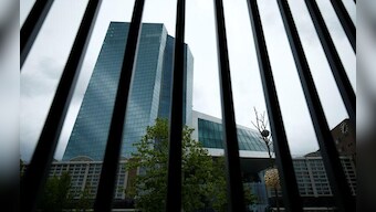Top central banks appear primed to act to combat coronavirus risk