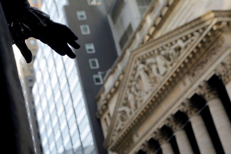 Wall Street rallies on strong recovery hopes