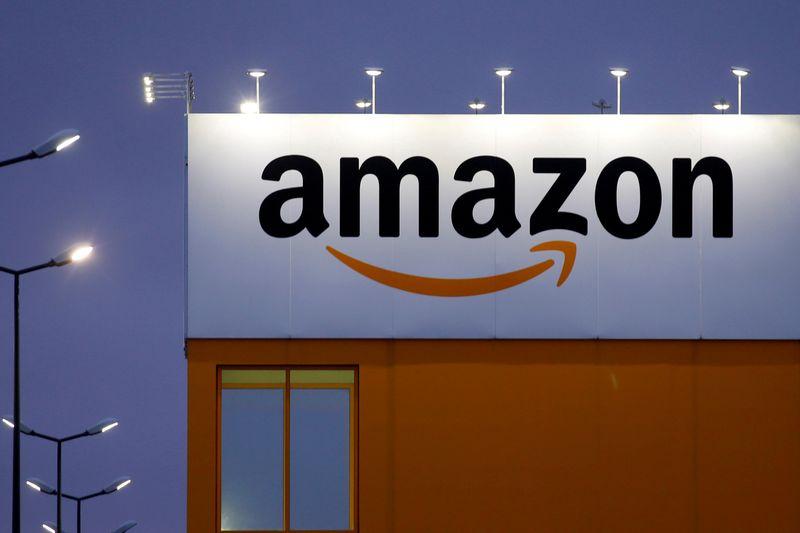 Amazons social media team bares its teeth in Washington