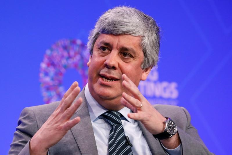 EU, IMF mull Greek debt relief; no talks on bailout extension