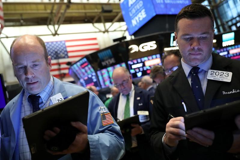 Bank results impede Wall Street; oil falls as Russia mulls more production Bank results impede Wall Street; oil falls as Russia mulls more production