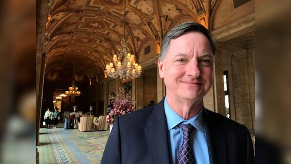 Fed should 'communicate comfort' with slightly higher inflation: Evans