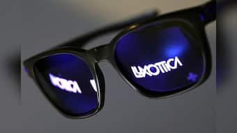 EssilorLuxottica hires two headhunters to find new CEO