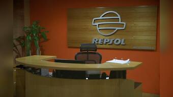 Exclusive: Spain's Repsol suspends swap deal for Venezuelan oil under U.S. pressure