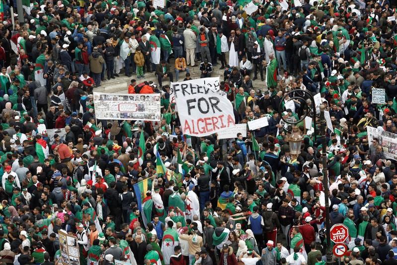 Hundreds of thousands back on Algeria's streets, demanding radical reform Hundreds of thousands back on Algeria's streets, demanding radical reform