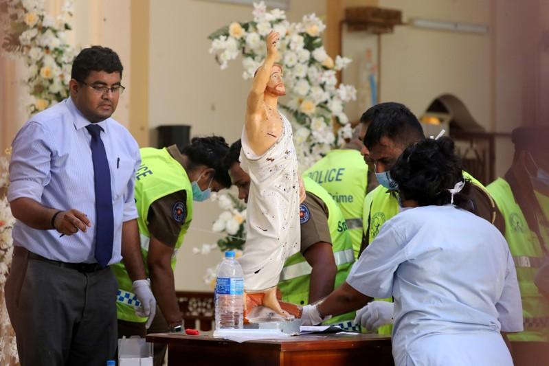 Sri Lanka imposes emergency, says international network involved in attacks Sri Lanka imposes emergency, says international network involved in attacks