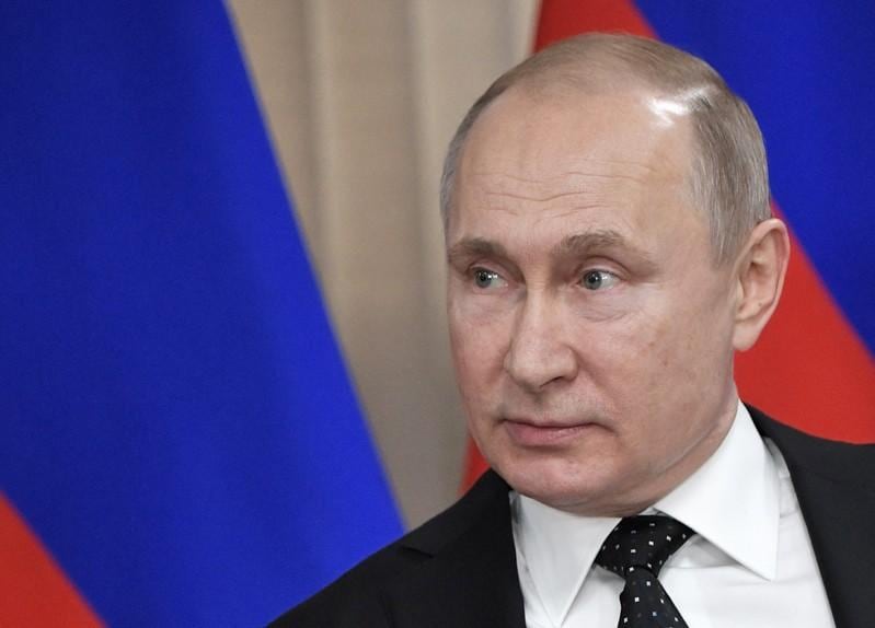 Putin nothing wrong with us giving passports to east Ukraine residents