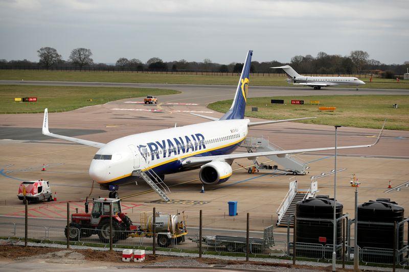 Exclusive Ryanair sees price war fuelling rapid air travel recovery