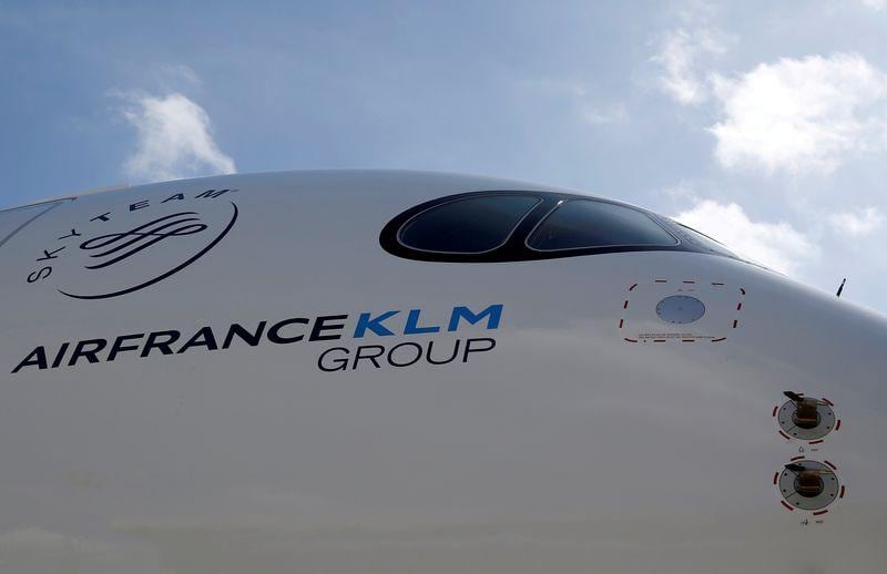 Air FranceKLM nears bailout with improved guarantees  sources