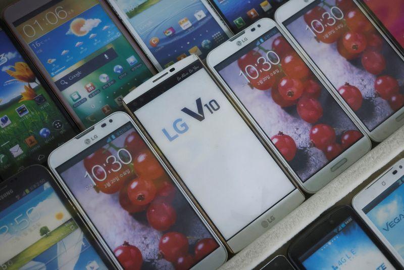 LGs smartphone exit who stands to gain