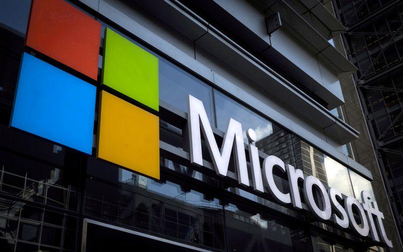 Microsoft beats quarterly revenue expectations
