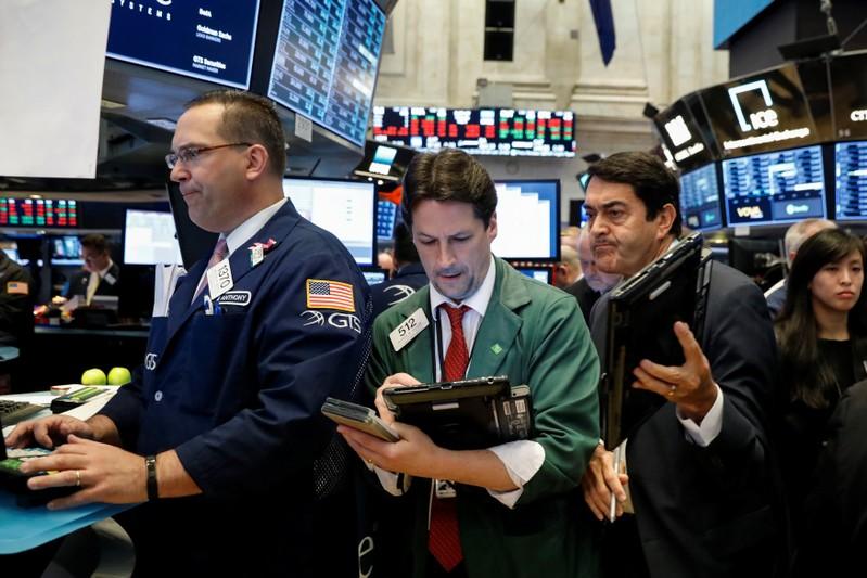 Apple and oil lead Wall Street higher