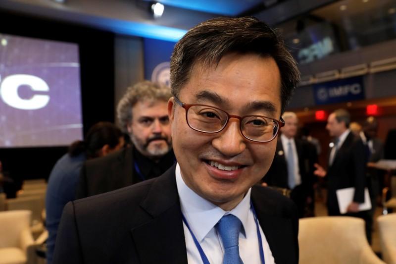 South Korea finance minister says GM agrees to limit right to sell shares in South Korean business South Korea finance minister says GM agrees to limit right to sell shares in South Korean business