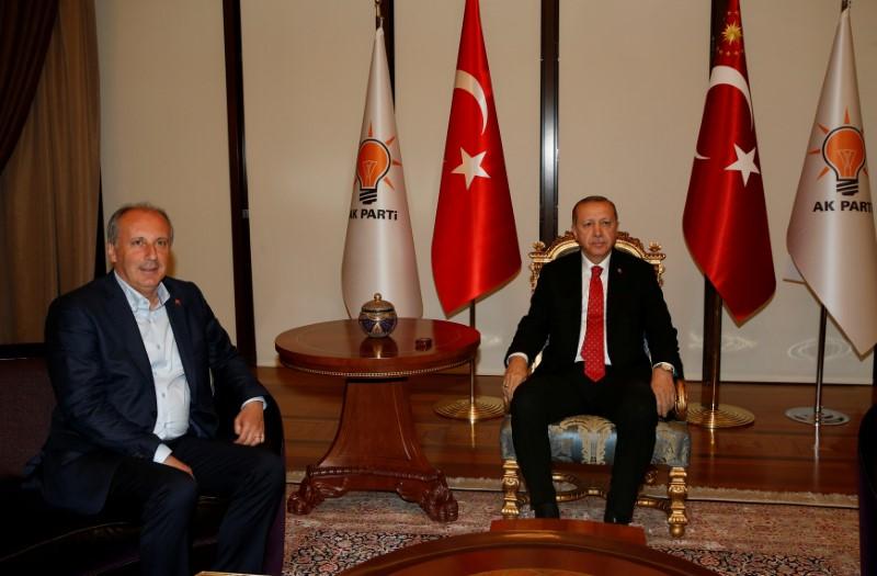U.N. rights chief urges Turkey to end state of emergency before vote