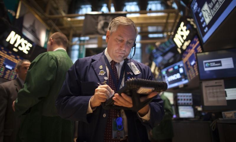 Wall St. ends down slightly on trade, oil price concerns Wall St. ends down slightly on trade, oil price concerns