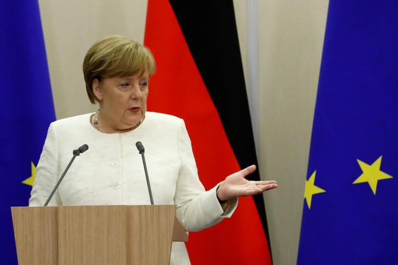 Putin seeks common cause with Merkel over Trump Putin seeks common cause with Merkel over Trump