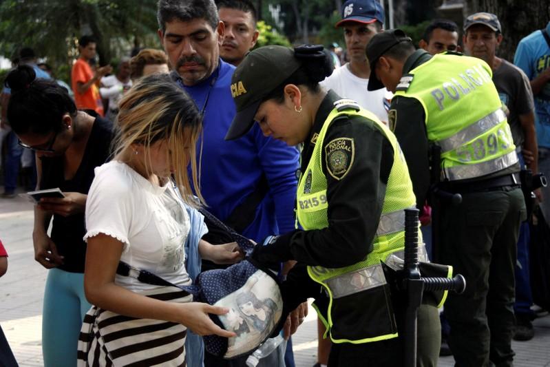Unconvinced by election Venezuela emigrees stream across border
