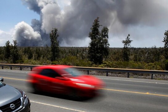 Hawaii street swallowed by 'lava tide' as many more homes burn Hawaii street swallowed by 'lava tide' as many more homes burn