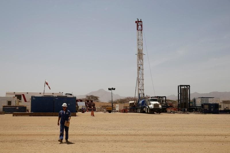 Oil climbs more than 2 percent as tight supplies in focus
