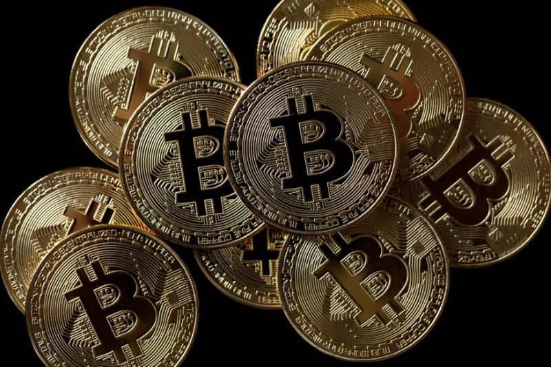 Bitcoin tops $8,000 as it hits highest since July 2018 Bitcoin tops $8,000 as it hits highest since July 2018