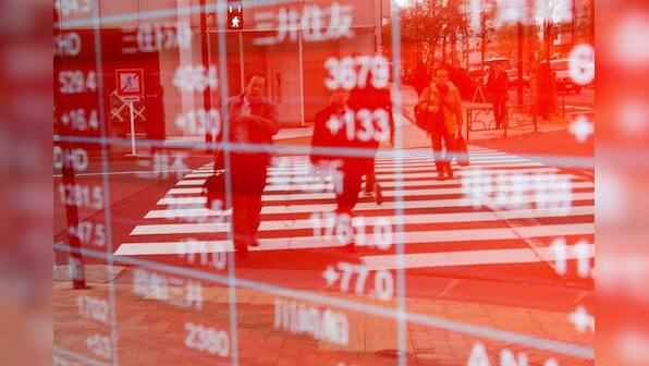 Asia stocks sag, bonds rally as trade war fears persist