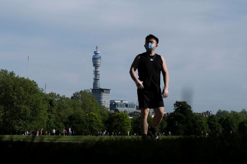 Senior UK medic confident "R" contagion number below 1 across country Senior UK medic confident "R" contagion number below 1 across country