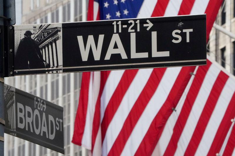 Wall Street falls on Powells grim outlook