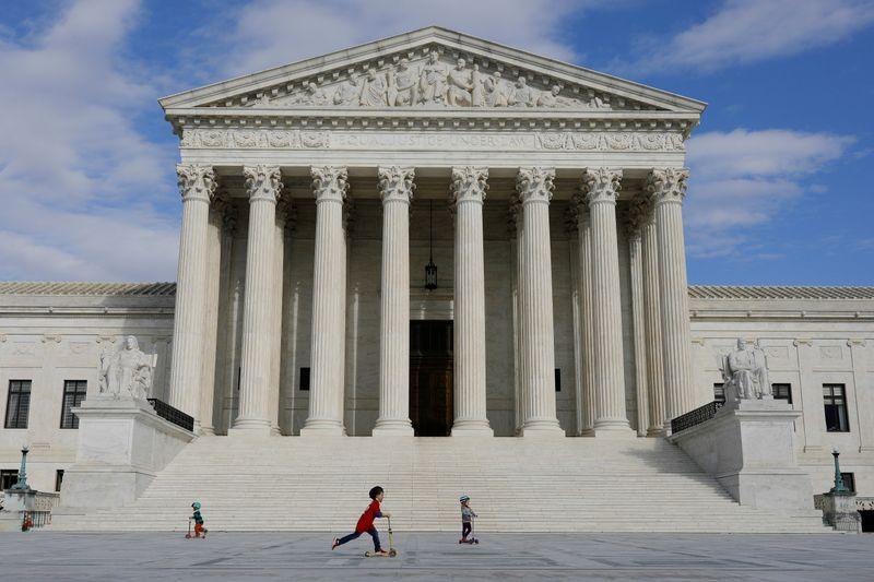 US Supreme Court justices worry about chaos in Electoral College dispute