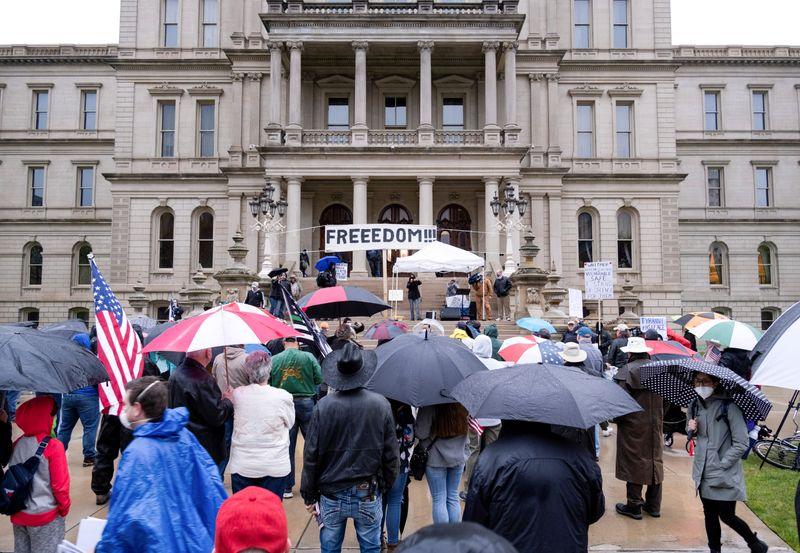 Hundreds Protest Michigan Stay At Home Order Firstpost 7775