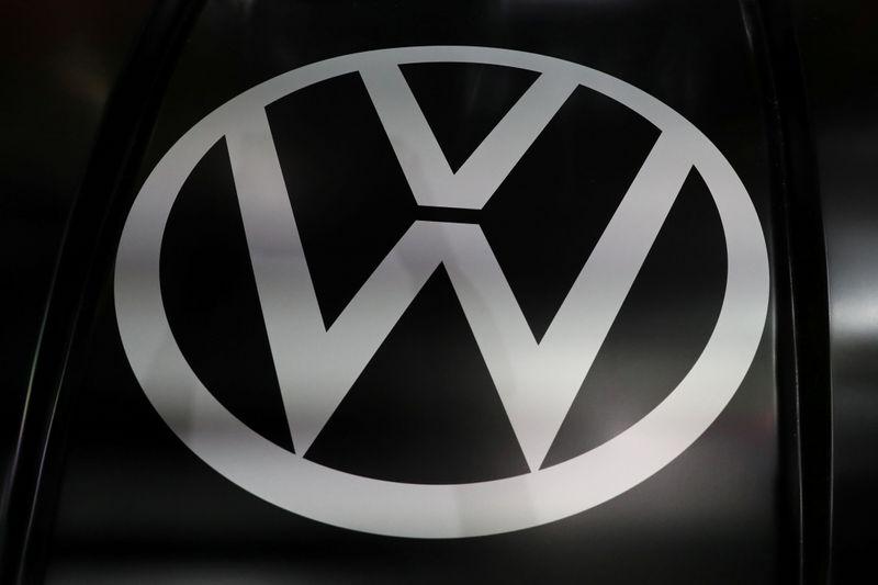 Volkswagen admits car advert racist apologises