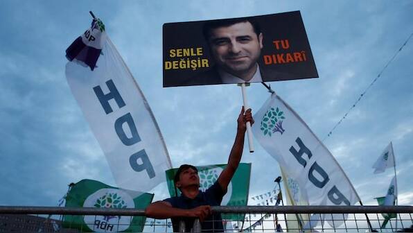 Jailed Kurdish leader may hold key in Turkish elections