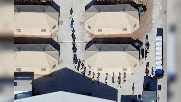 Despite Trump order, border child separations could go on - legal experts
