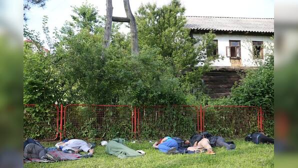 Twenty migrants arrested after riots in fire-hit centre in Bosnia