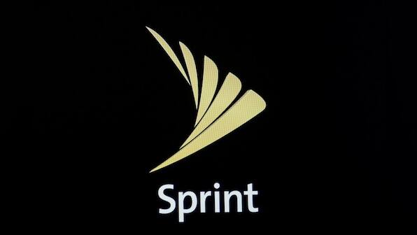 Democratic commissioner questions FCC review of Sprint T-Mobile merger