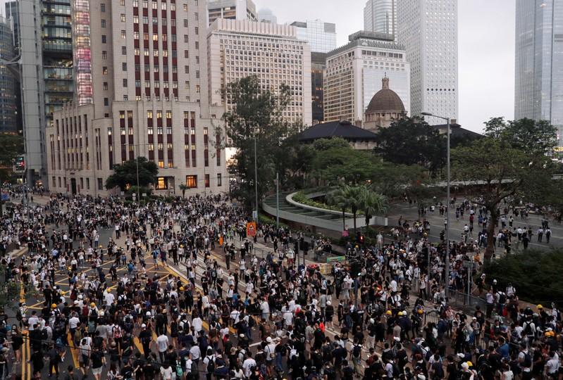 Hong Kong authorities shut government offices due to protests Hong Kong authorities shut government offices due to protests