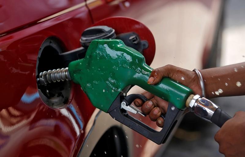 Indias flat May fuel demand points to sluggish economy