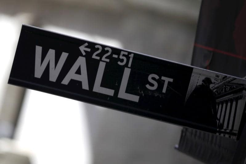 SP 500 hits record high as Fed signals rate cuts