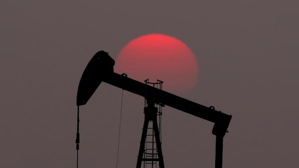 U.S. oil prices soar 10% in the week on fears of U.S.- Iran conflict
