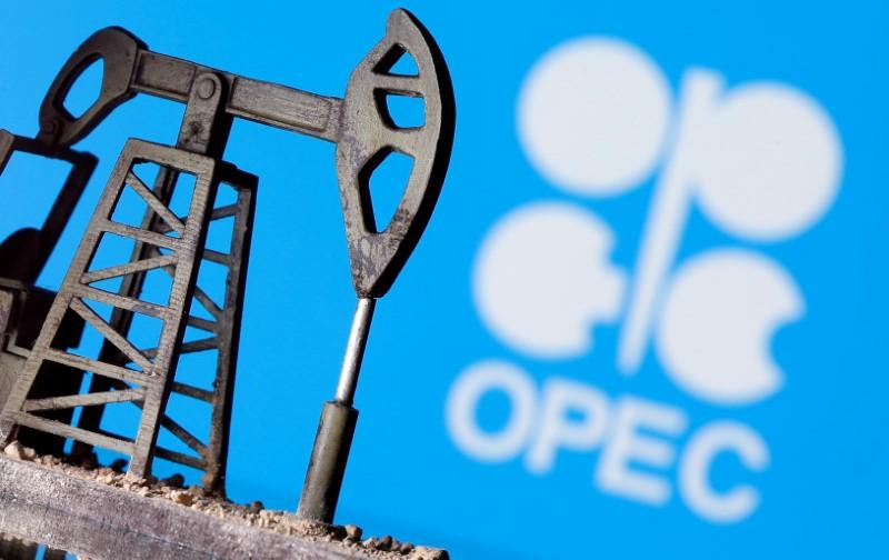 Oil up more than 3 ahead of OPEC meeting and on easing lockdowns