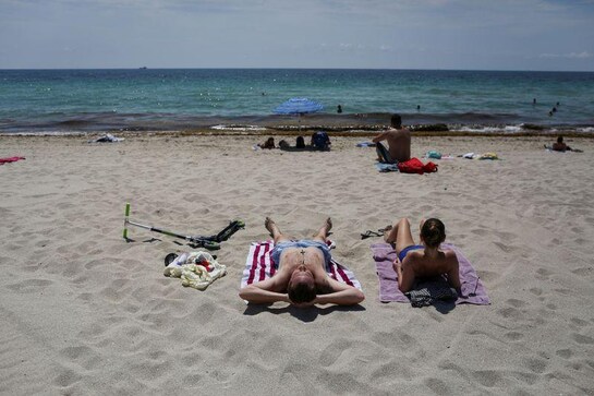 Coronavirus cases in Florida, Arizona spike after record-setting day in six states Coronavirus cases in Florida, Arizona spike after record-setting day in six states