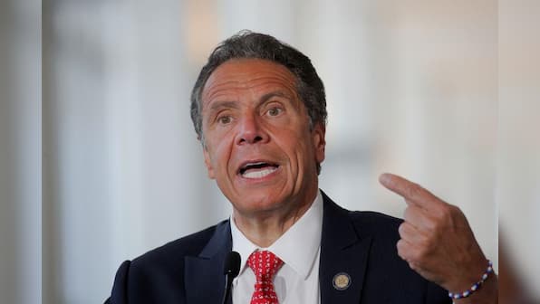 Texas, at center of new U.S. coronavirus surge, pauses reopening